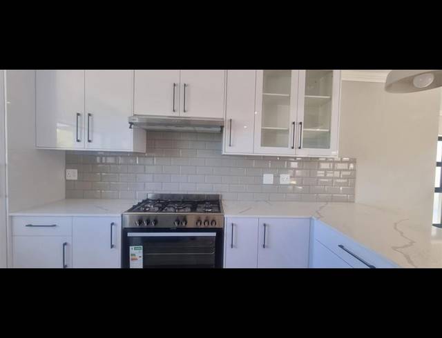 3 BEDROOM TOWNHOUSE FOR SALE IN FRAAIUITSIG